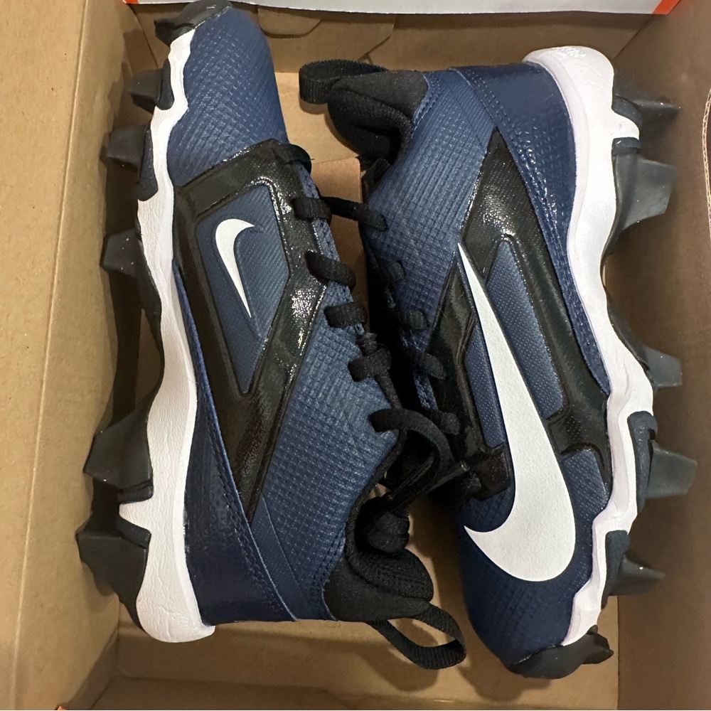 Nike Navy Blue Cleats Menace 4 Shark NWT Size 12C